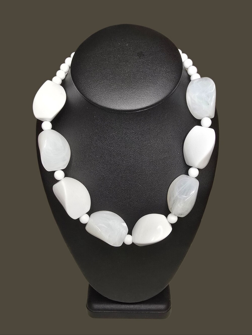 Vintage Chunky White Lucite Pebble Necklace